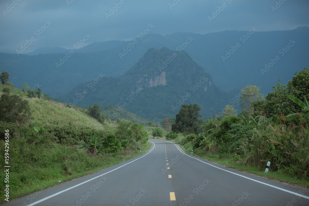 Fototapeta premium Beautiful mountain road background image