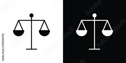 Economies of scale icon concept. silhouette icon.