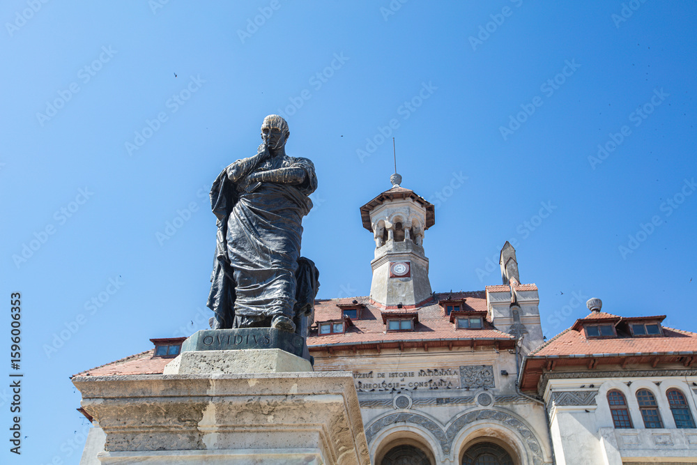 Fototapeta premium National History and Archaeology Museum with Ovid Statue