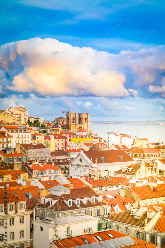 Fototapeta premium skyline of Lisbon, Portugal