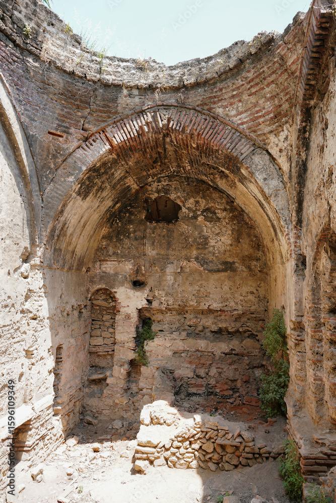 Fototapeta premium Ruins of a Bath in Iznik Town, Bursa, Turkiye