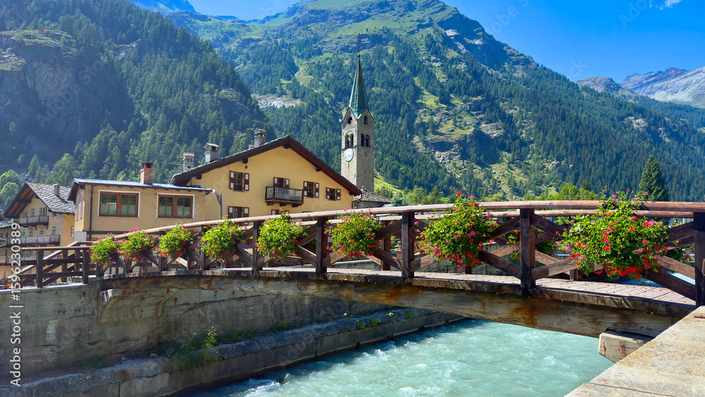 Fototapeta premium bridge in the mountains in gressoney italy 