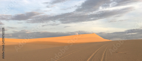 Fototapeta Naklejka Na Ścianę i Meble -  sand dunes and sky