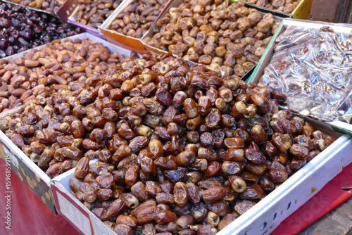 Konstfotografi Olives for sale in the medina