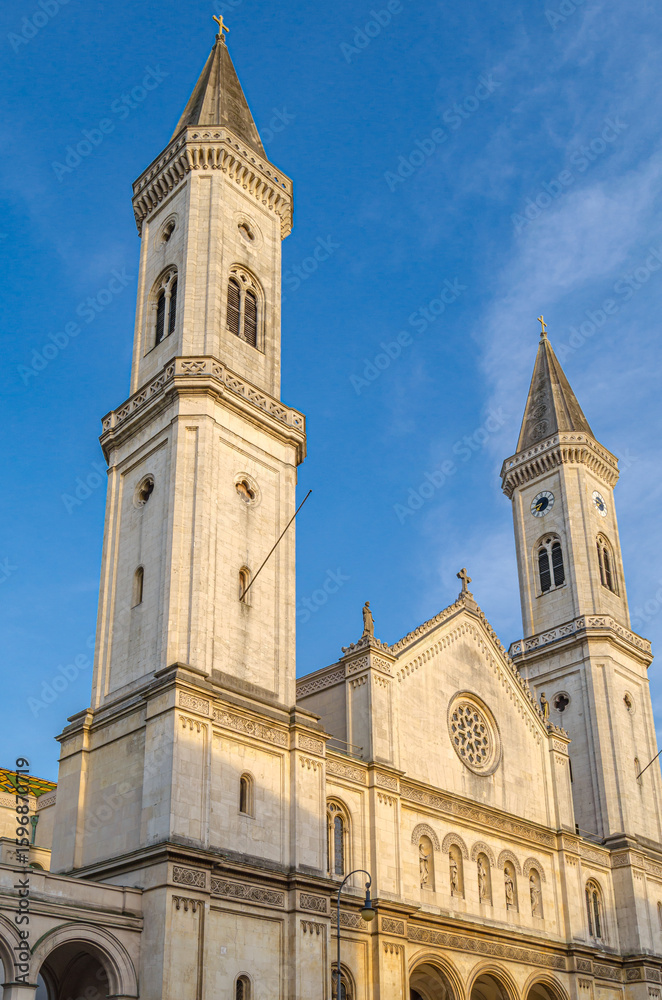 Fototapeta premium Ludwigskirche (Catholic Parish and University Church of St. Louis) in Munich, Germany
