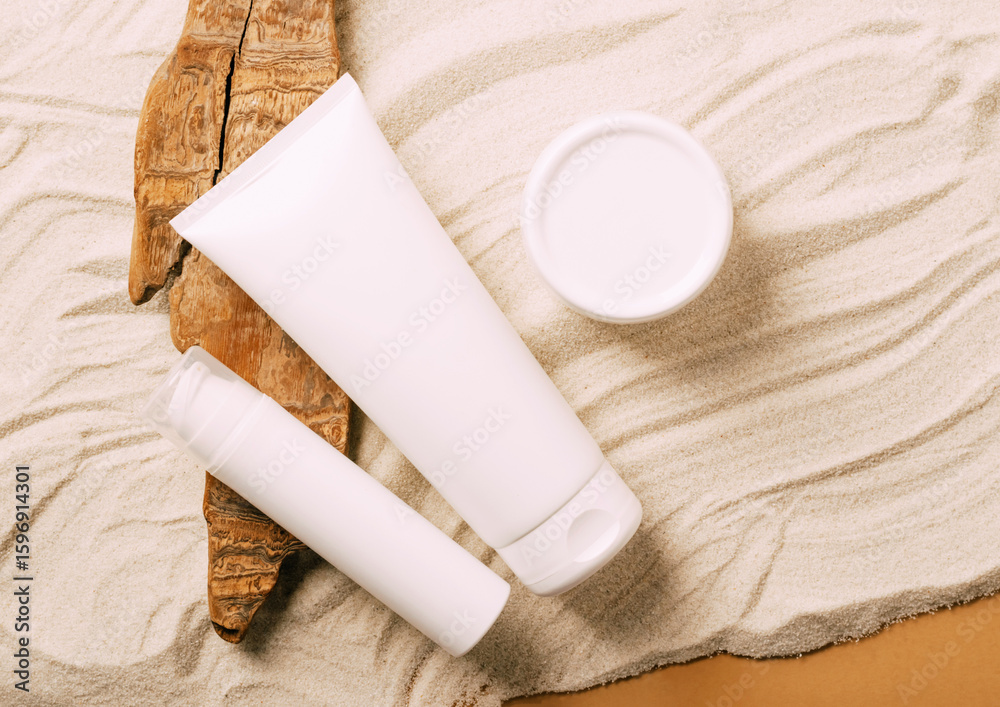Naklejka premium cosmetic bottle mockup beauty product design