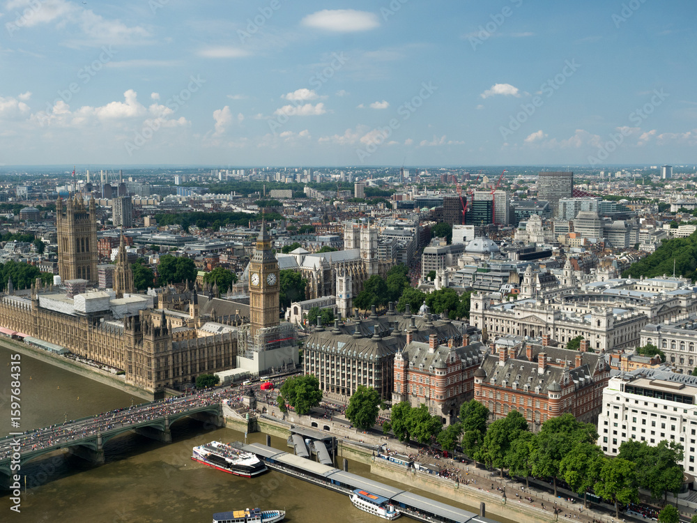Obraz premium London/UK - July 08 2017: Westminster Palace and the Thames, seen from the London Eye