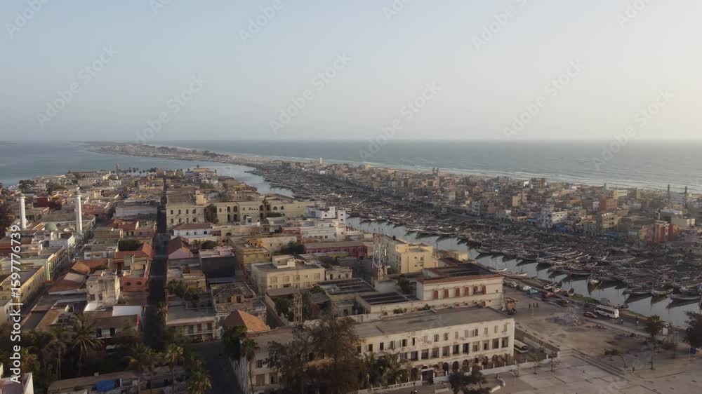 Vue aérienne de Saint-Louis, Sénégal 5 – Ville historique, architecture coloniale et paysages côtiers
