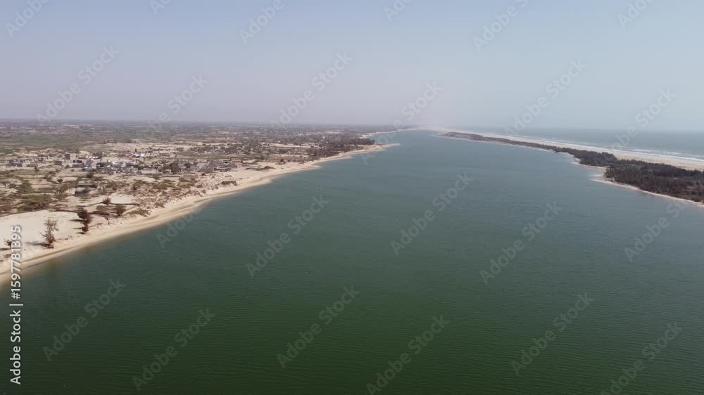 Vue aérienne de la Langue de Barbarie, Sénégal 3 – Fleuve, ranch et hôtel au cœur de la nature


