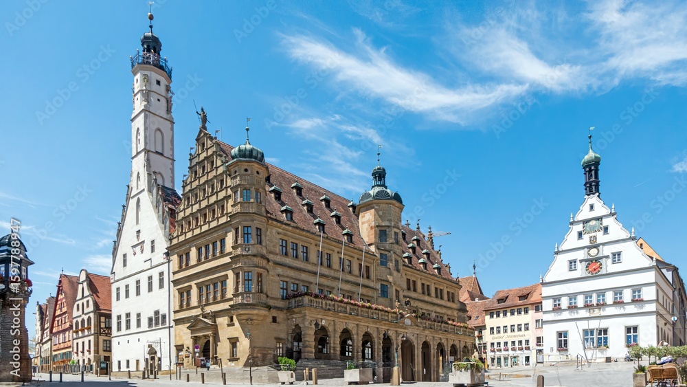Fototapeta premium Town hall square in Rothenburg with historic buildings