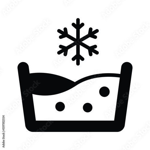 Modern glyph icon of freezing cold water