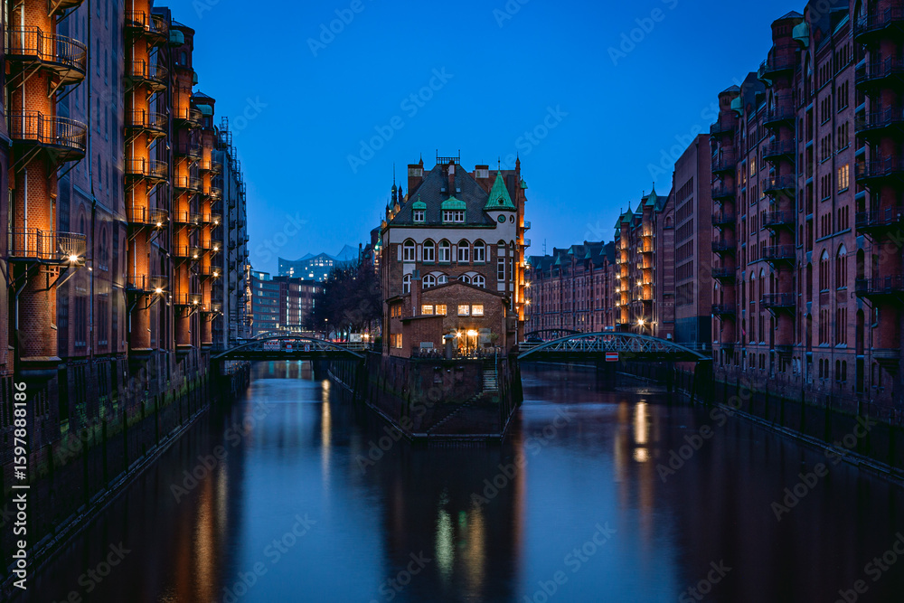 Fototapeta premium Hamburg View at Night