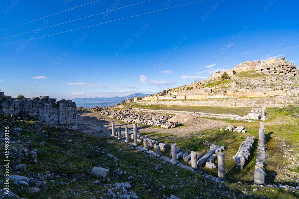 Obraz premium Tlos was an ancient Lycian city near the modern town of Seydikemer in the Mugla Province of southern Turkey, some 4 kilometres northwest of Saklikent Gorge. Tlos ancient city and amphitheatre Fethiye