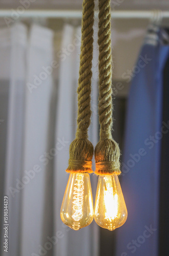 Ceiling light with filament lamps