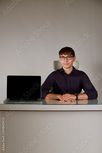 Budiness man empty monitor (Add yours)