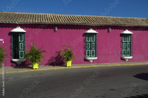 Sometimes modern and thriving, sometimes rural and colonial, houses made from the same land still prevail, as well as the modern use of concrete.