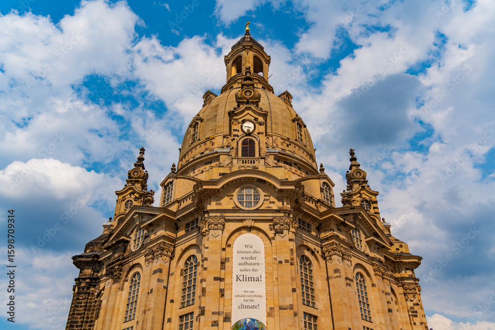 Obraz premium Frauenkirche (Church of Our Lady), a Lutheran church in Dresden, Germany