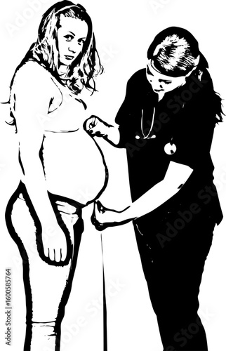 Doctor measure pregnant woman belly