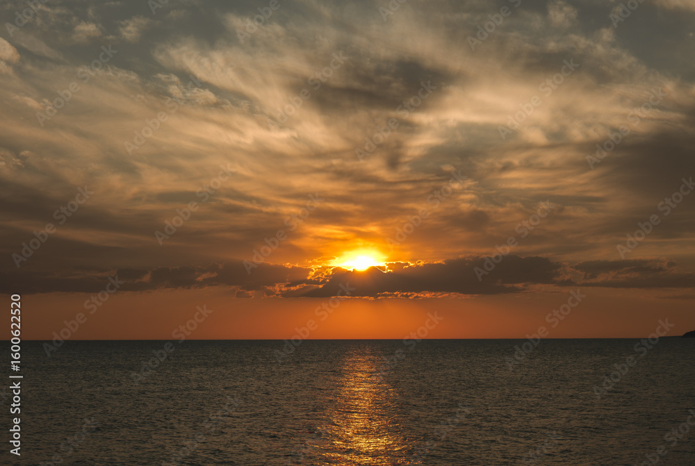 Fototapeta premium sunset on the sea