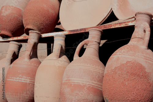 Moroccan ceramics are a vibrant expression of the country’s rich artistic traditions, often handmade and intricately painted with geometric, floral, or arabesque motifs.