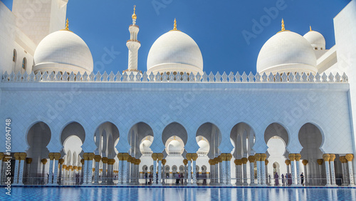 Obraz na plátně Sheikh Zayed Grand Mosque timelapse in Abu Dhabi, the capital city of United Ara