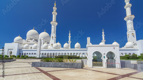 Fotografie Sheikh Zayed Grand Mosque timelapse hyperlapse in Abu Dhabi, the capital city of