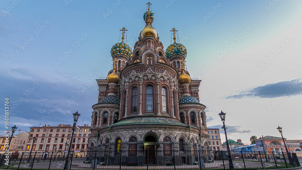 Obraz premium Church of the Savior on Spilled Blood night to day timelapse hyperlapse.