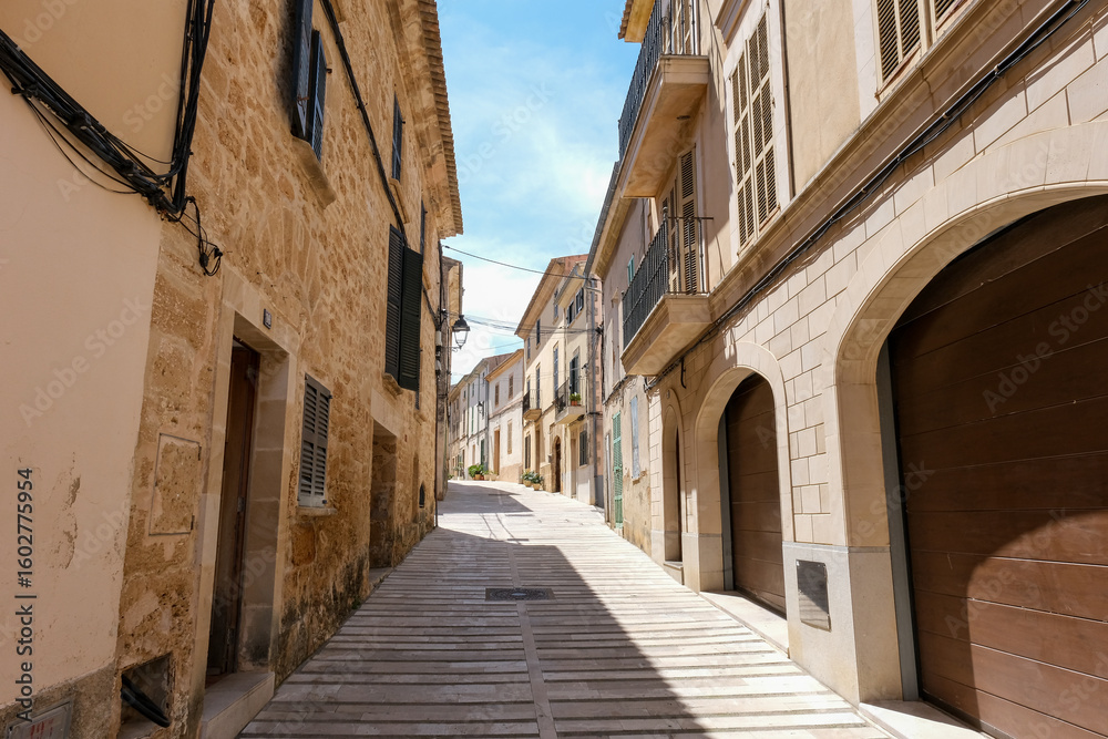 Obraz premium Streets of old island town