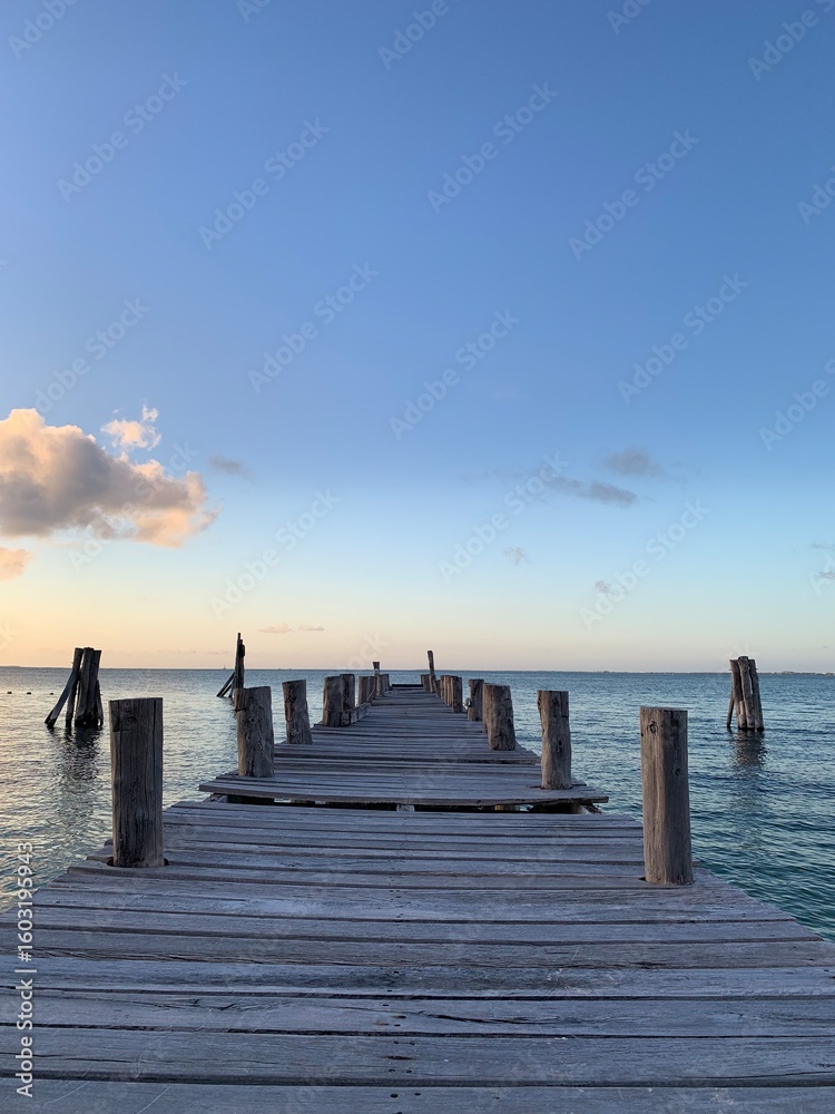 Fototapeta premium pier at sunset