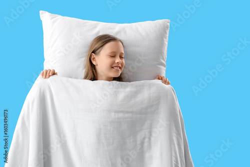 Sleeping little girl with p...