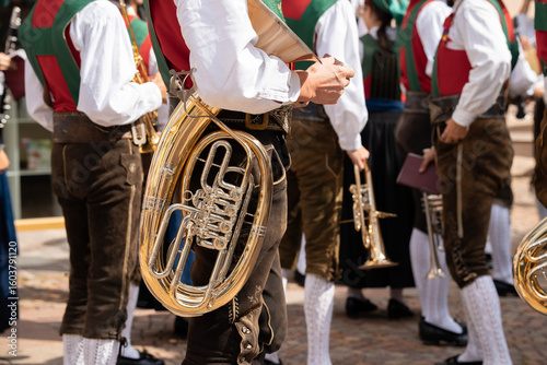 Photos Men in lederhosen and traditional south tyrol folk clothing of St Christina, San