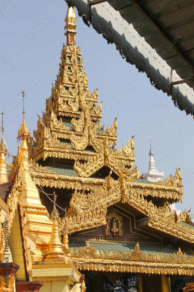 Fototapeta premium Shwedagan in Yangon
