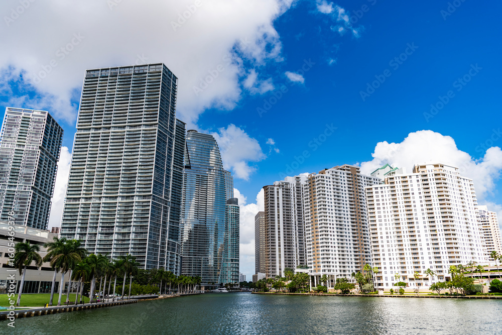 Fototapeta premium Aerial view of Brickell skyline in downtown Miami. Modern skyscrapers rise above Biscayne Bay. Miami Urban landscape with iconic buildings. Miami cityscape.