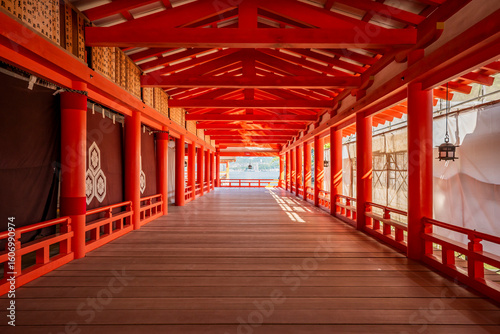 世界遺産・日本三景厳島神社東回廊　広島県廿日市市宮島