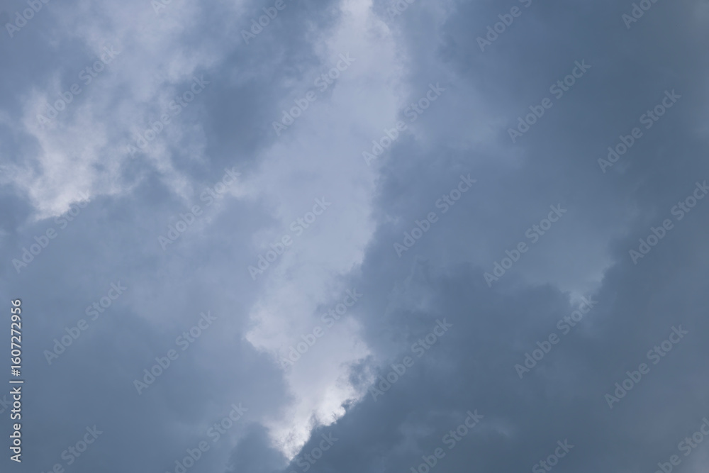 Fototapeta premium Cloudy sky for background on wallpaper