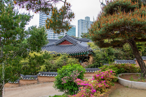 Bongeunsa Temple in Seoul, South Korea – Traditional Buddhist Architecture Amid the City