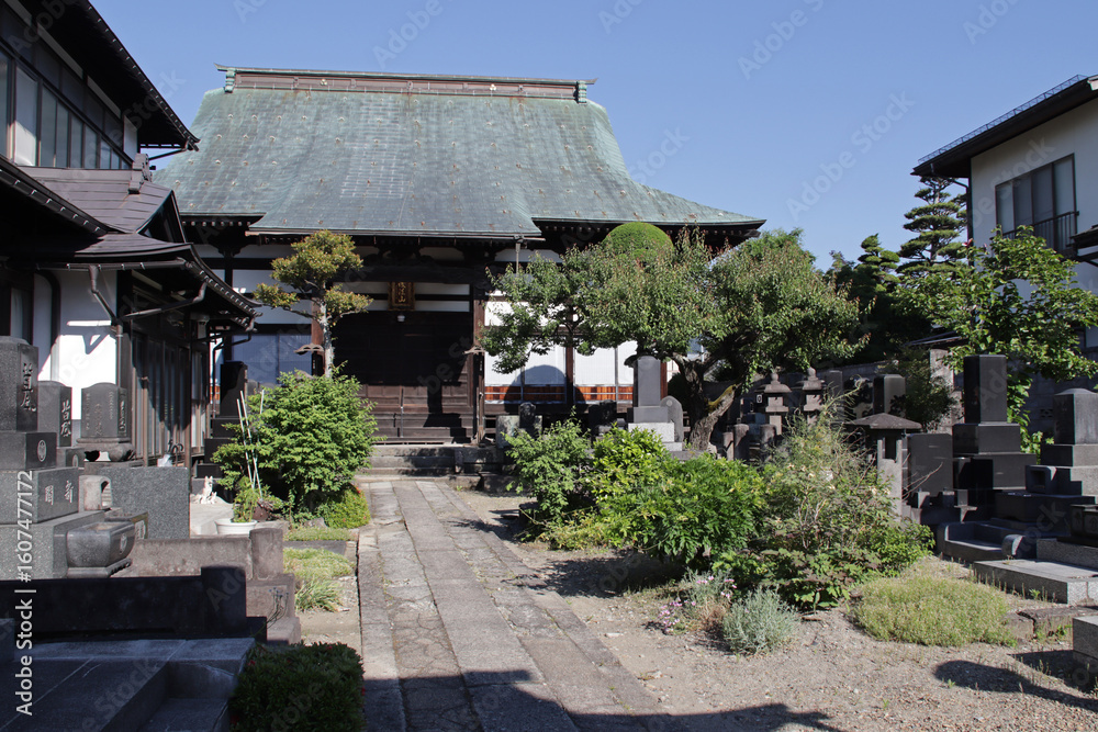 Fototapeta premium buddhist (?) temple in yamagata in japan 