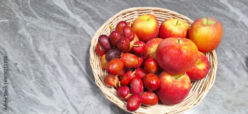 Dates, apples, fresh fruits that are good for your health