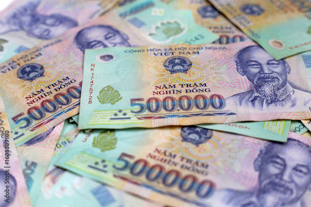 Obraz premium Five hundred thousand dong banknotes