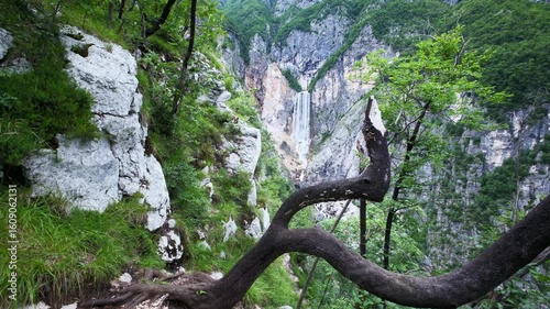 Boka Wasserfall Slap Boka ein Ausflugsziel in den julischen Alpen im Sočatal.