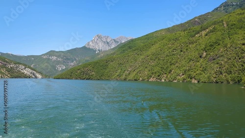 Komanstausee Albanien Fahrt mit der Autofähre von Fierze nach Koman