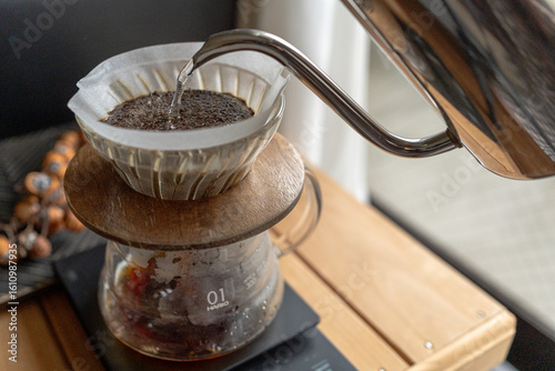 ホットコーヒーをハンドドリップで淹れる