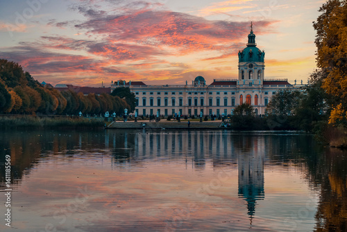 Tableau sur toile Charlottenburg Palace garden view in Germany