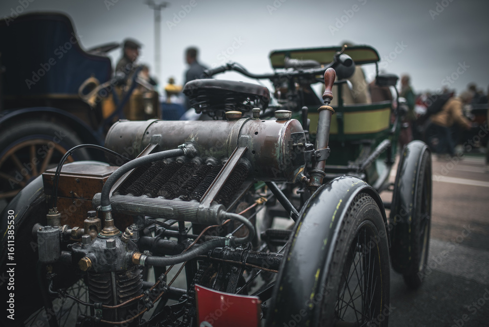 Fototapeta premium Engine on a vintage, veteran car on a show in Brighton, East Sussex, UK