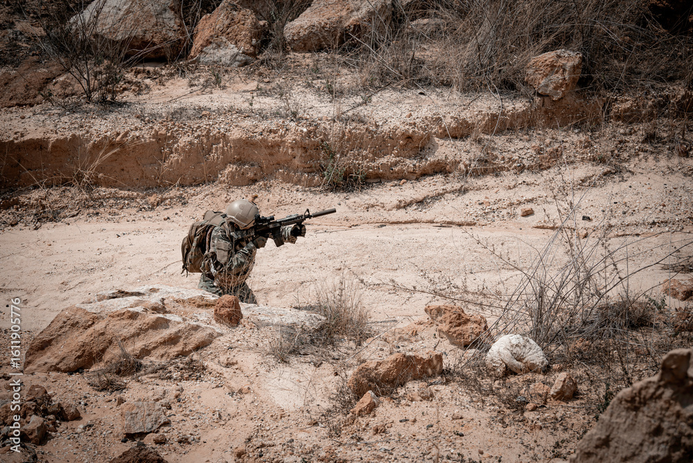Obraz premium Soldiers of special forces on wars at the desert,Thailand people,Army soldier Patrolled the front line