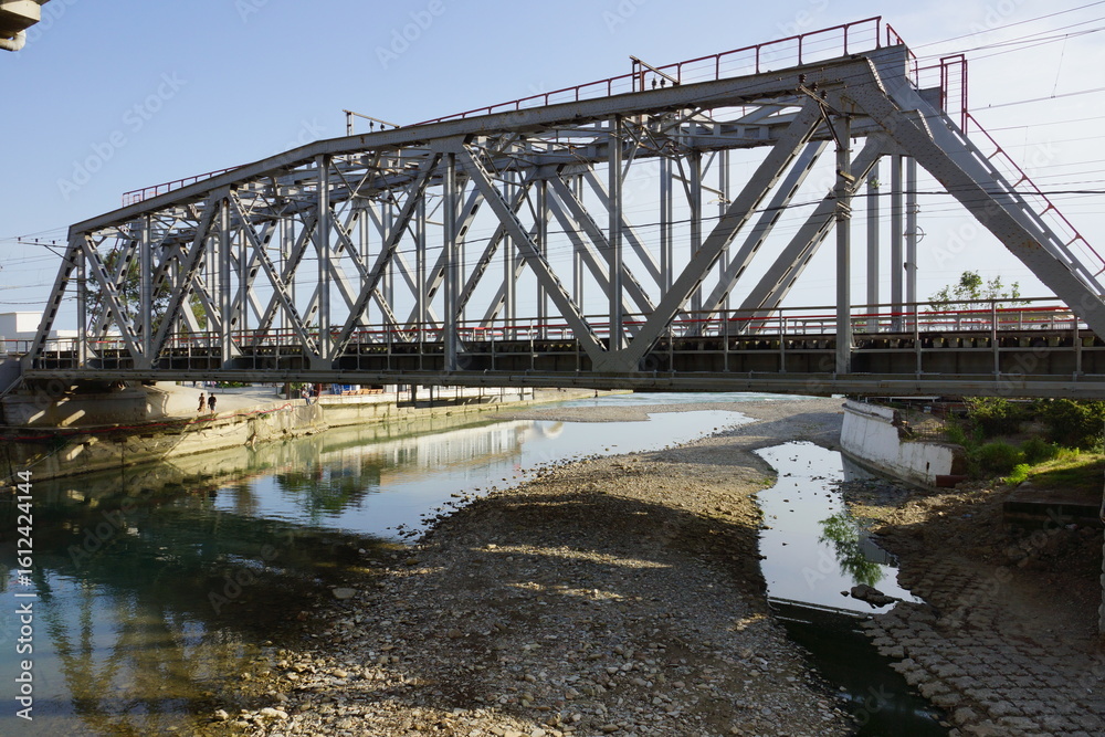 Obraz premium bridge over river