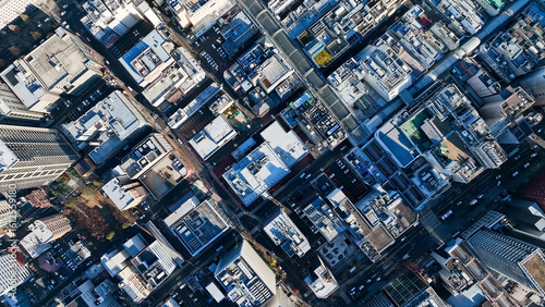 Fototapeta Naklejka Na Ścianę i Meble -  現代都市のドローン真俯瞰空撮