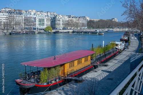 paris bord de seine