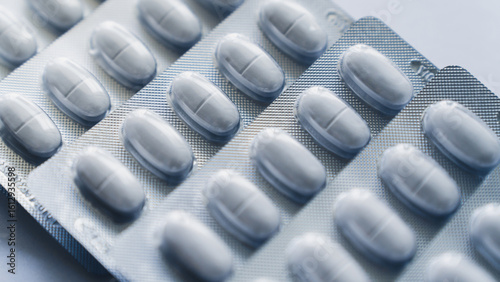 Obraz na plátně Medicine pill in blister packaging used in pharmacy and health care