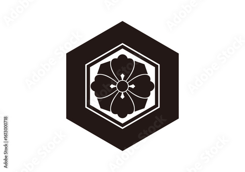 二重亀甲に剣花角　　出雲大社